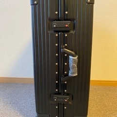 取引先決定　スーツケース　63x43x26 の画像