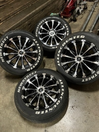 ハイエース　17インチ　　7j  37         215/60/17