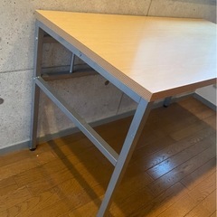 ワークデスクの画像