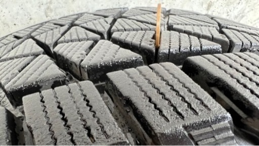 社外ホイール付きスタッドレスタイヤ4本セット　17インチ　225/60/r17
