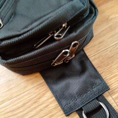 ボディバッグ 斜めがけの画像