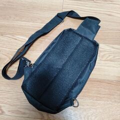 ボディバッグ 斜めがけの画像