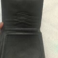 【取引完了しました】Ｔマークの男性用財布　使いやすです。の画像
