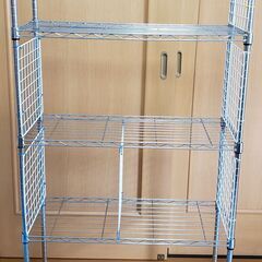 スチールラック（本棚として使うための板付き。取り外し可能です^^）