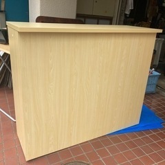 カウンター　棚　受付　店舗　テーブルの画像