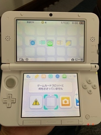 ニンテンドー3DS LL ホワイト 本体　カセット付 ACアダプタ