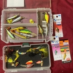 小型ルアーなど