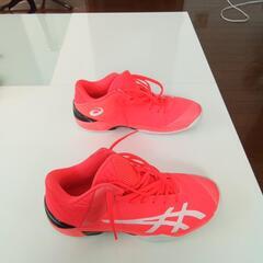 アシックス　バッシュ25.5センチ