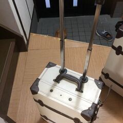 おしゃれ　トランク　キャリー　旅行バッグ　大・小　2個セットの画像