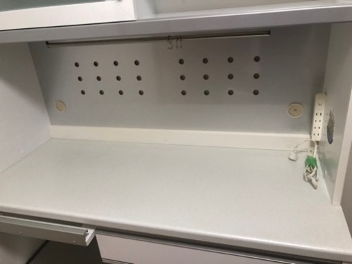 （引き取り相手決定）食器棚　美品