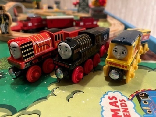 トーマスプレイテーブルL 木製トーマス