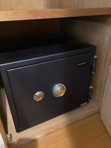 ダイヤル式　家庭用耐火金庫