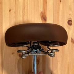 自転車　サドル　新品　ママチャリの画像