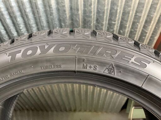 冬タイヤ★トーヨータイヤ オブザーブ ガリット GIZ2 215/45R17　未走行　新品相当品　2021年製造　バリバリ安いです！　