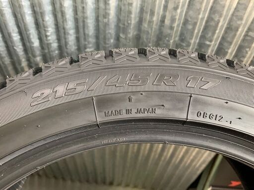冬タイヤ★トーヨータイヤ オブザーブ ガリット GIZ2 215/45R17　未走行　新品相当品　2021年製造　バリバリ安いです！　