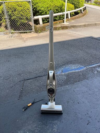 【リサイクルショップどりーむ鹿大前店】No.2272　掃除機　HITACHI　PV-BA100 　2014年製　折り畳み可能( *´艸｀)　充電式　コードレス掃除機(^_-)-☆