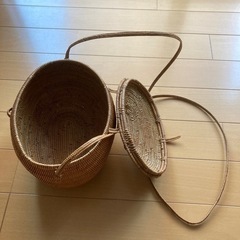 籠カバンの画像