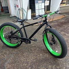 ファットバイクビーチクルーザー26インチ自転車7段ギア前後