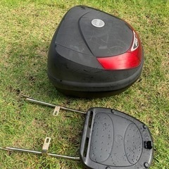 【取引終了】バイク リアボックス givi