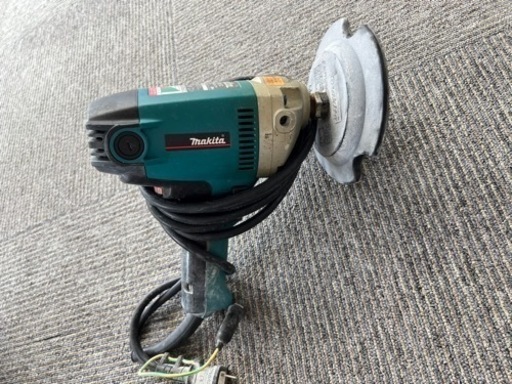 ポリッシャー　マキタPV7001C