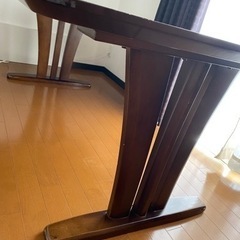 🪴ダイニングテーブル+回転椅子3脚9/25(日)まで🪑の画像