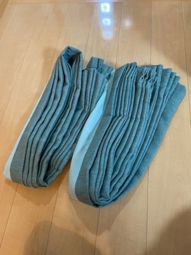 【取引連絡中の為、以降返信遅れます】美品 ニトリ 防炎 遮光1級カーテン(縦218 × 横137) 2枚