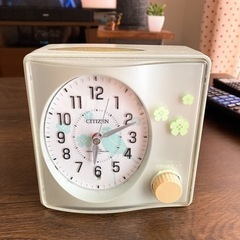 目覚まし時計　電波時計