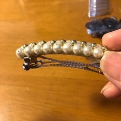 長い髪を美しく束ねるアイテムの画像