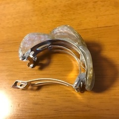 長い髪を美しく束ねるアイテムの画像