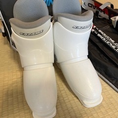 小学生用スキーセットの画像