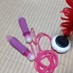 縄跳びと手でやるバトミントンみたいなスポーツのやつ