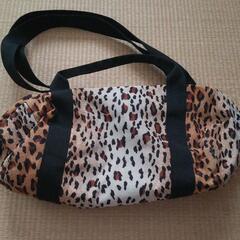 【OUTDOOR PRODUCTS】ヒョウ柄バッグの画像