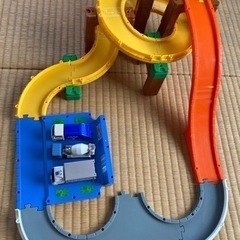 トミカ　コース＋おまけ3台