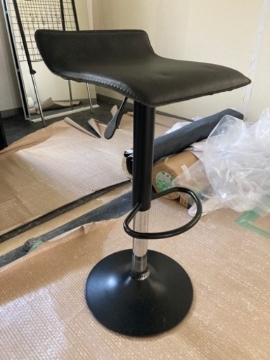 カウンターテーブル&昇降チェア　交渉中
