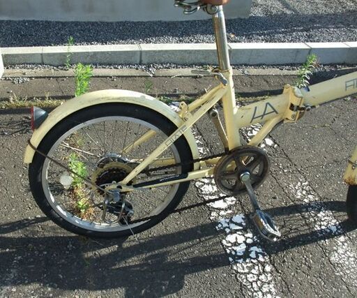 20インチ 折りたたみ自転車 サビ多め クリーム色系 6段切替 荷台付き 折り畳み ☆ 札幌市 北区 屯田 