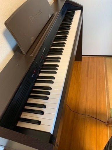 電子ピアノ　CASIO PRIVIA