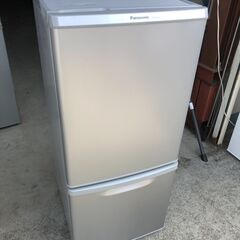 【動作保証あり】Panasonic 2017年 NR-B149W 138L 2ドア 冷凍冷蔵庫【管理KRR412】