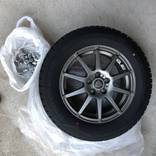 スタッドレスタイヤ４本　30系プリウスでワンシーズン使用