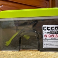 ハンドシュレッダー