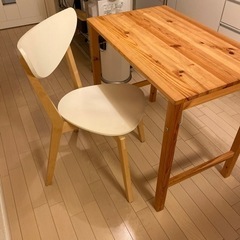 IKEA テーブル(折りたたみ収納可能) イス セットの画像
