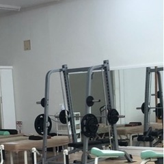 125kgまで、1人で安全にトレーニングできるスミスマシンの画像