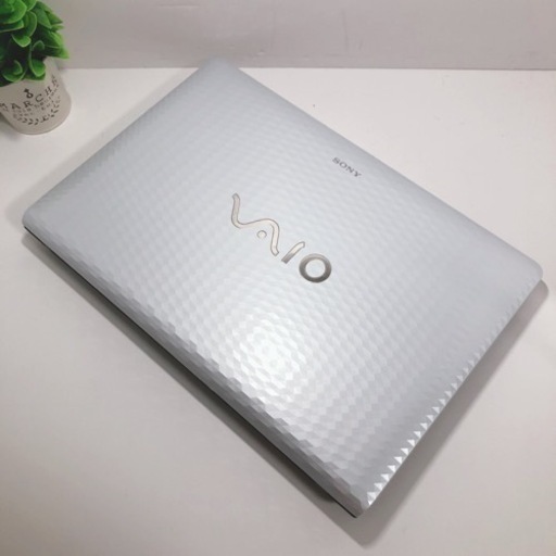 訳あり⭐︎大人気モデルでSSD搭載なのでお買い得です(*´ω`*)