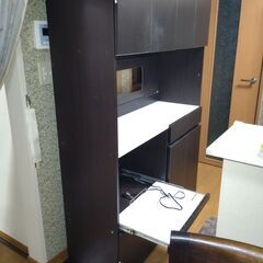 食器棚の画像