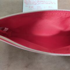 メリーチョコレートカムパニー　ストロベリーポーチの画像