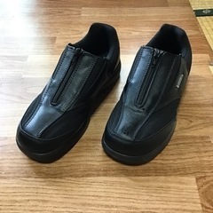 スニーカー
