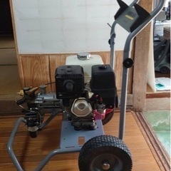 お買得！⭐︎業務用エンジン高圧洗浄機♫メンテ済み♫の画像