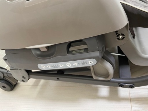 combi ネムリラ　オートスウィング　ハイローチェア