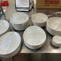 使いやすい白のお皿です