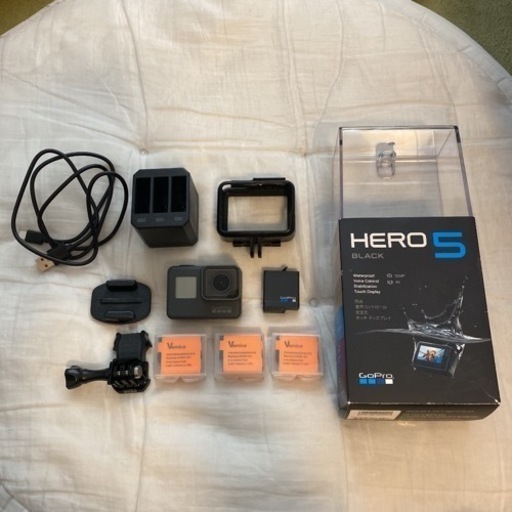 【お譲り先決定です！】GoPro HERO5 BLACK 動作確認済み バッテリー充電器付き 早い者勝ちです