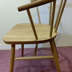 無印良品 オーク材アームチェア・丸脚の画像